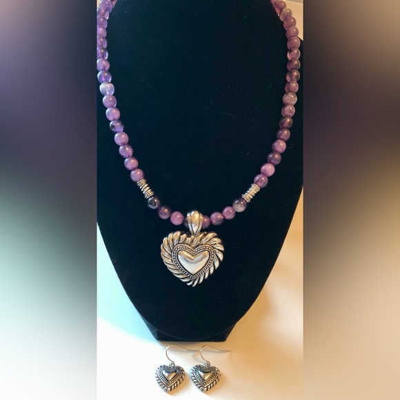 Bead Necklace w/Heart Pendant and Heart Shape Pierced Earrings - Picture 9 of 11